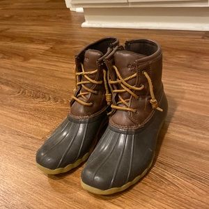 SPERRY BOOTS HARDLY WORN